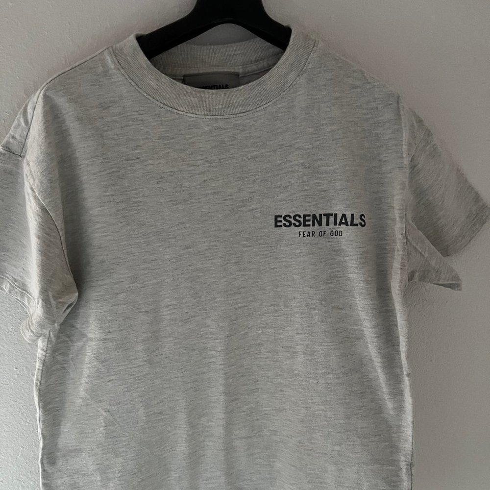 Essentials Fear of God T-Shirt [Size 10 Kids]